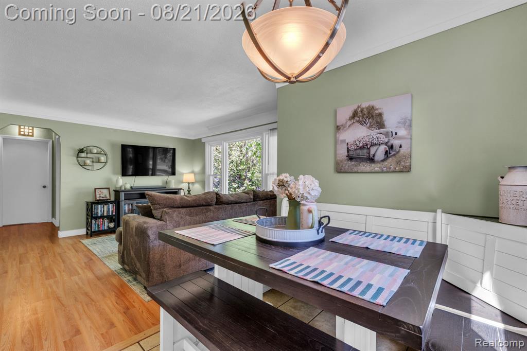 14845 Merriman Road Property Photo 3