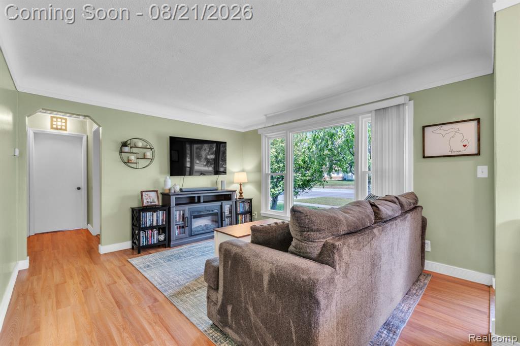14845 Merriman Road Property Photo 9