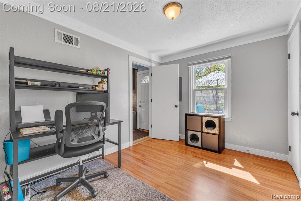 14845 Merriman Road Property Photo 17