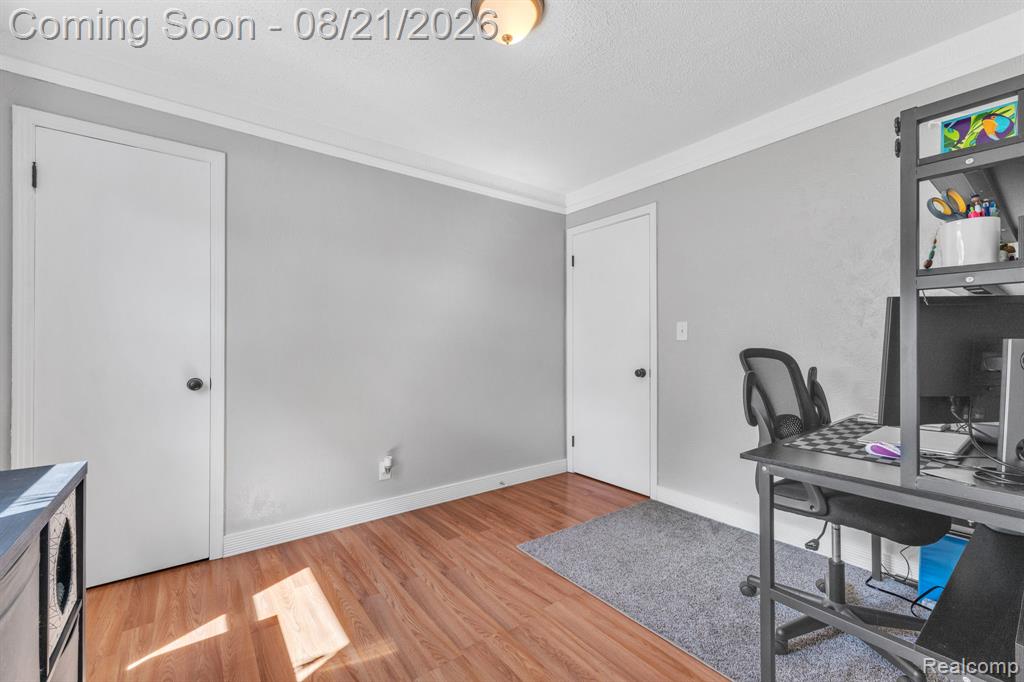 14845 Merriman Road Property Photo 19