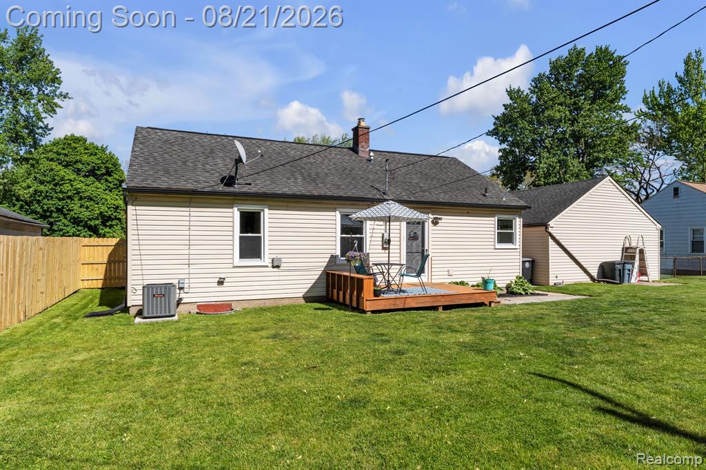 14845 Merriman Road Property Photo 31