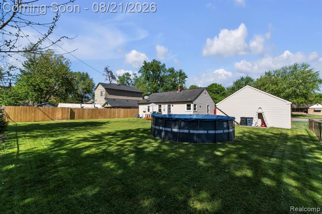 14845 Merriman Road Property Photo 34