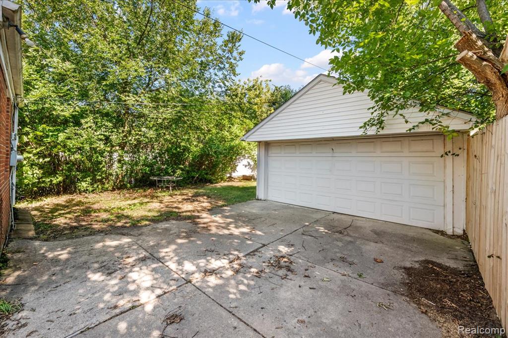 21365 Newcastle Road Property Photo 30