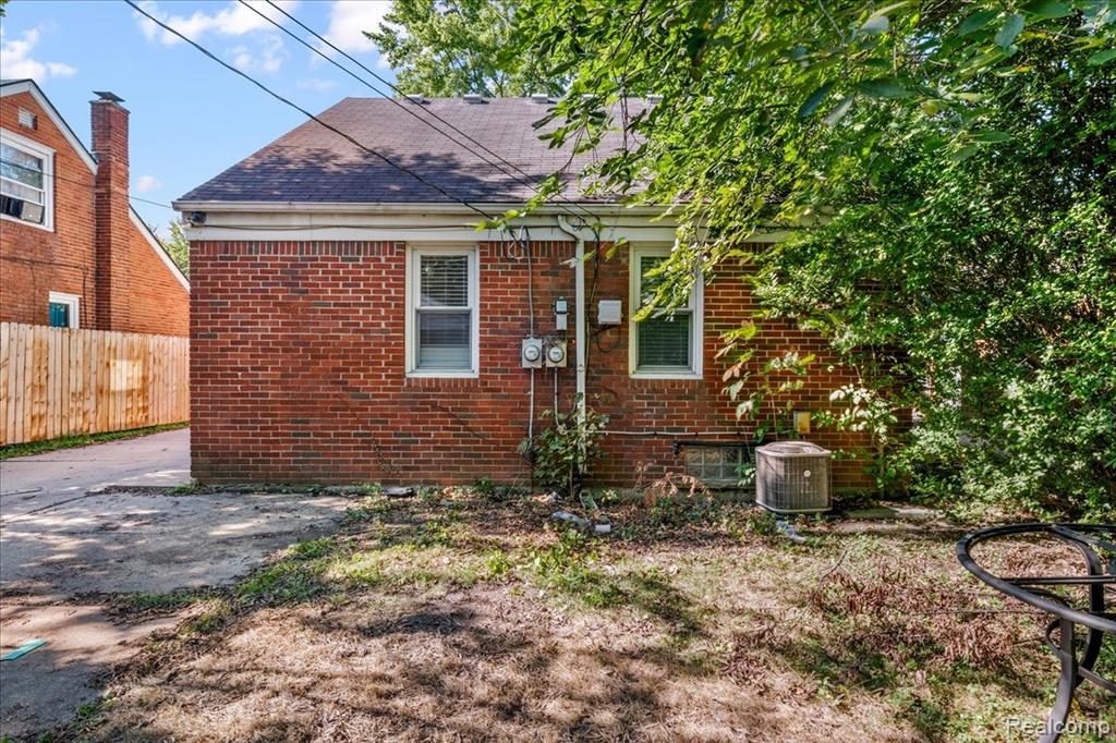21365 Newcastle Road Property Photo 31