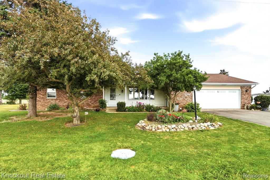 3301 S Quanicassee Road Property Photo 1