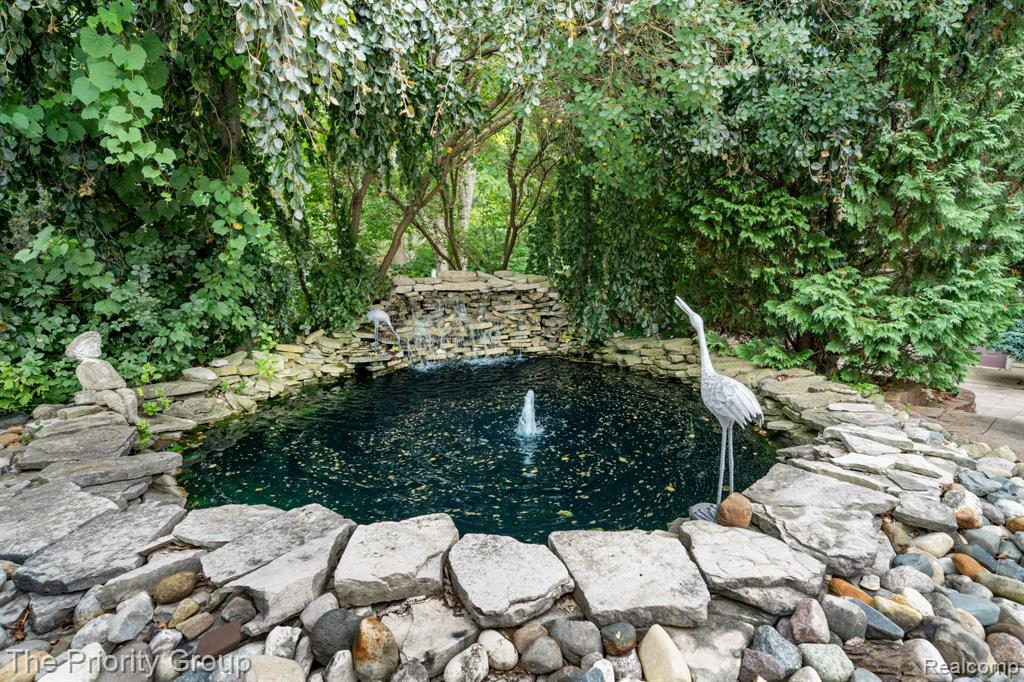 1761 Twin Lakes Boulevard Property Photo 1