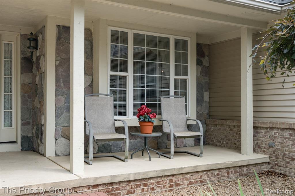1761 Twin Lakes Boulevard Property Photo 3
