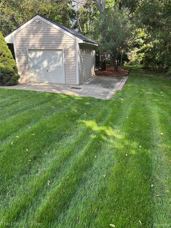 1761 Twin Lakes Boulevard Property Photo 7
