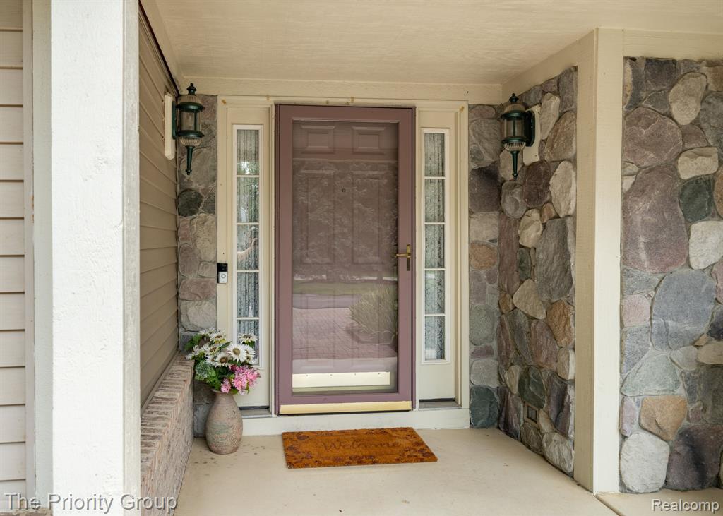 1761 Twin Lakes Boulevard Property Photo 10