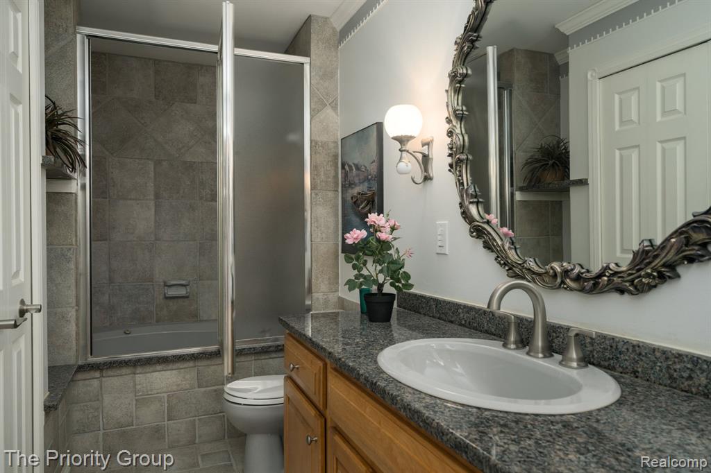1761 Twin Lakes Boulevard Property Photo 31