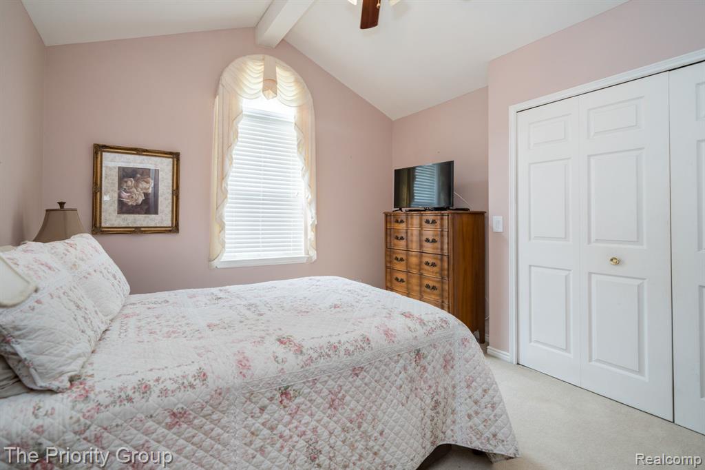 1761 Twin Lakes Boulevard Property Photo 32