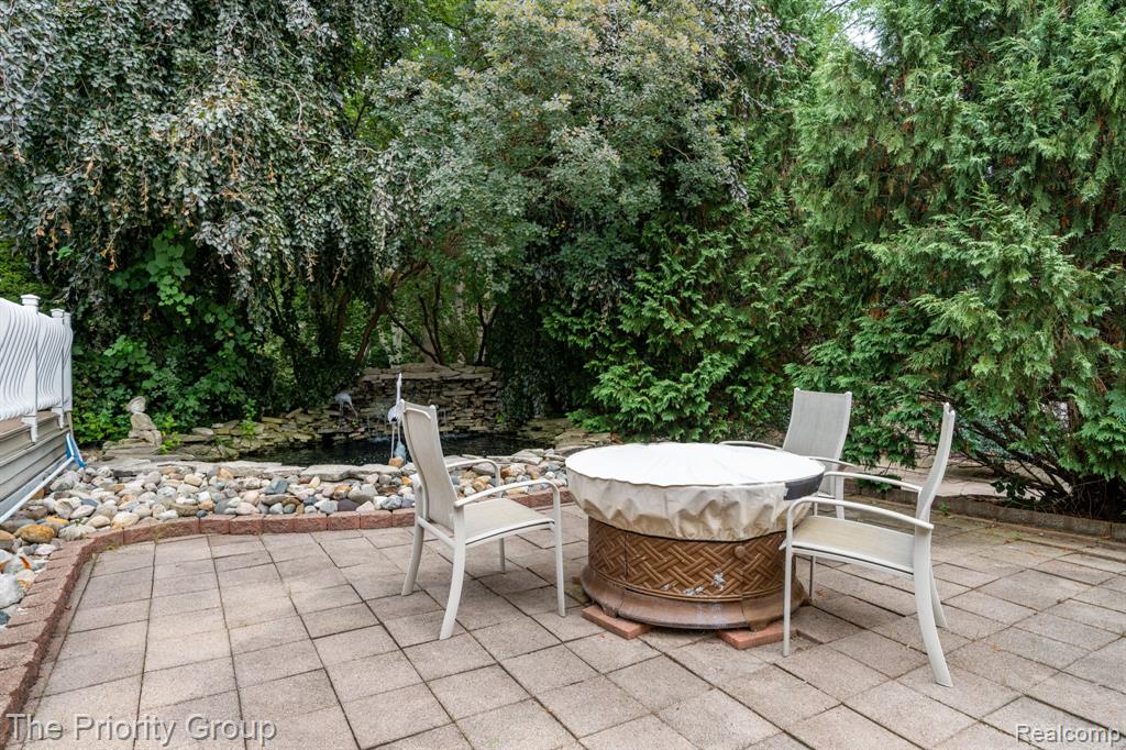 1761 Twin Lakes Boulevard Property Photo 39