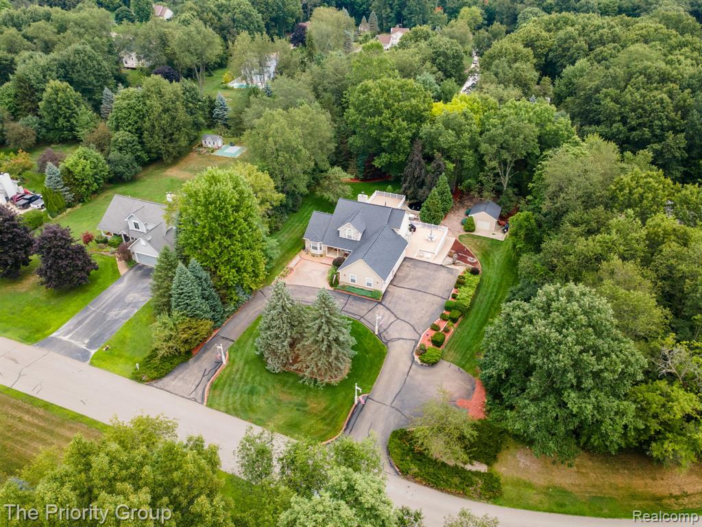 1761 Twin Lakes Boulevard Property Photo 45