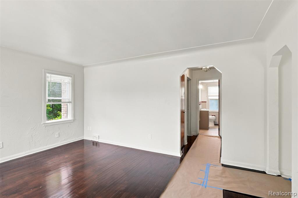 2229 E 8 Mile Road Property Photo 6