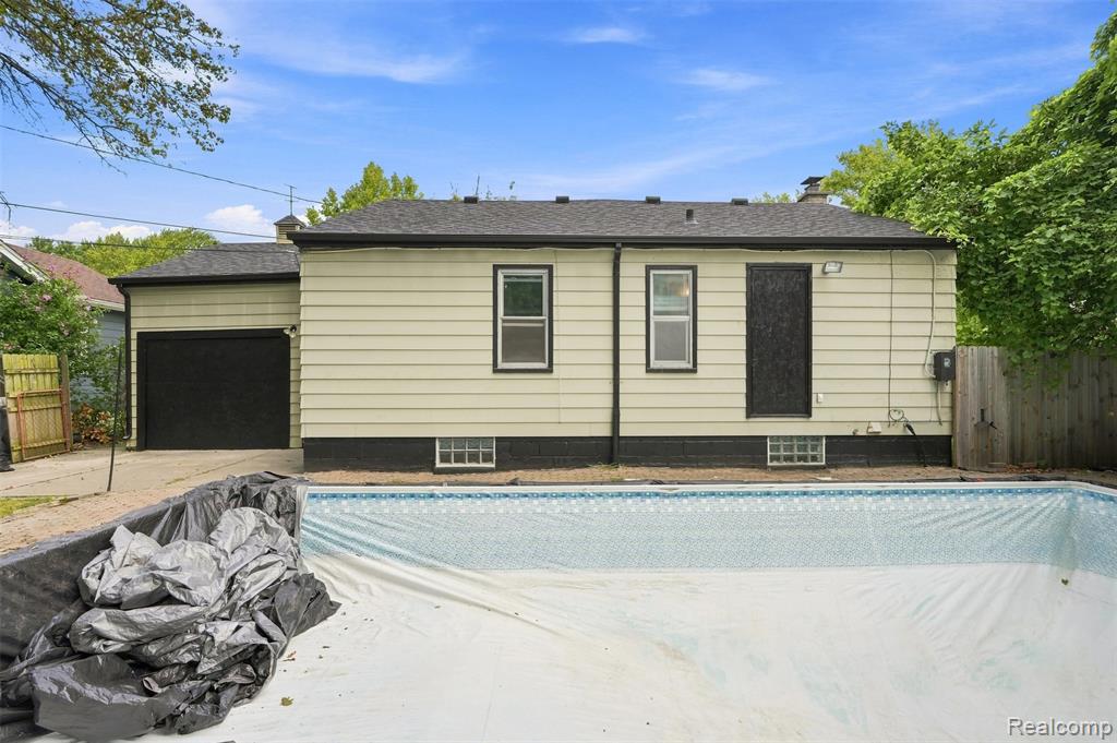 2229 E 8 Mile Road Property Photo 25