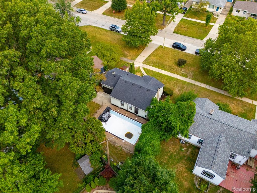 2229 E 8 Mile Road Property Photo 30