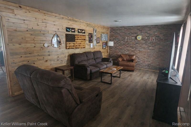 22545 Pleasant Valley Road Property Photo 7