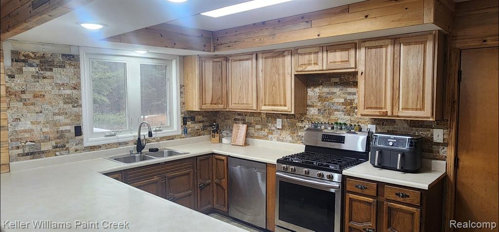 22545 Pleasant Valley Road Property Photo 9