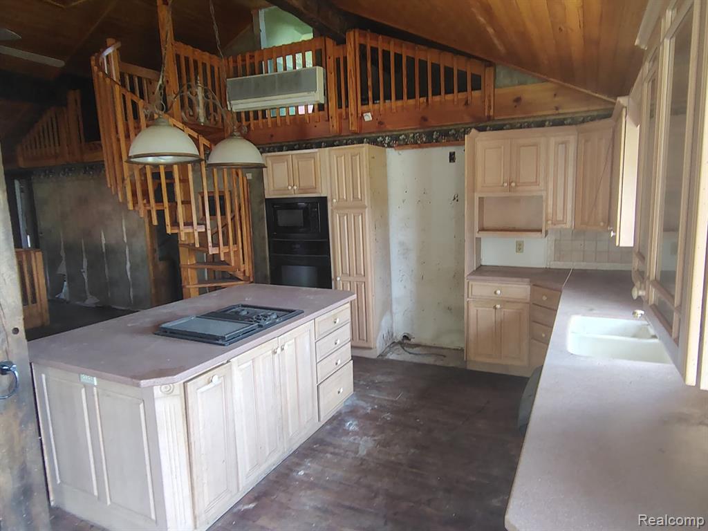 9436 E Bennington Road Property Photo 8