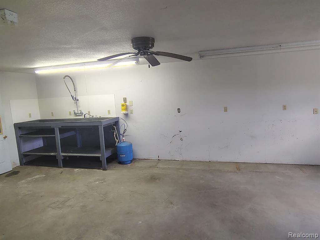 9436 E Bennington Road Property Photo 11