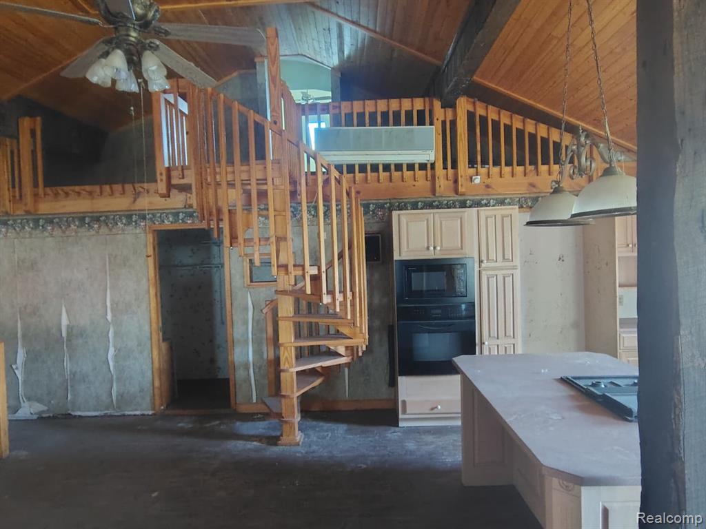 9436 E Bennington Road Property Photo 14