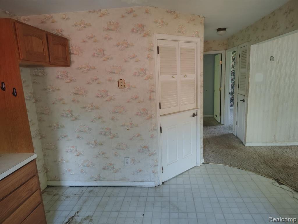 9436 E Bennington Road Property Photo 16