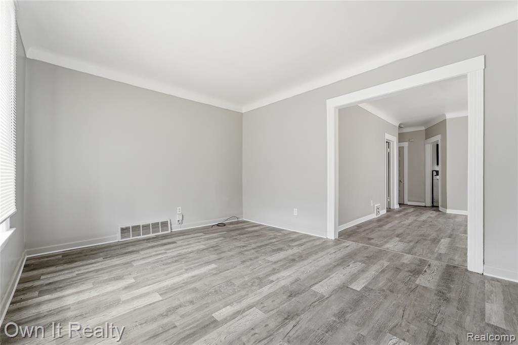 14761 Stephens Drive Property Photo 8