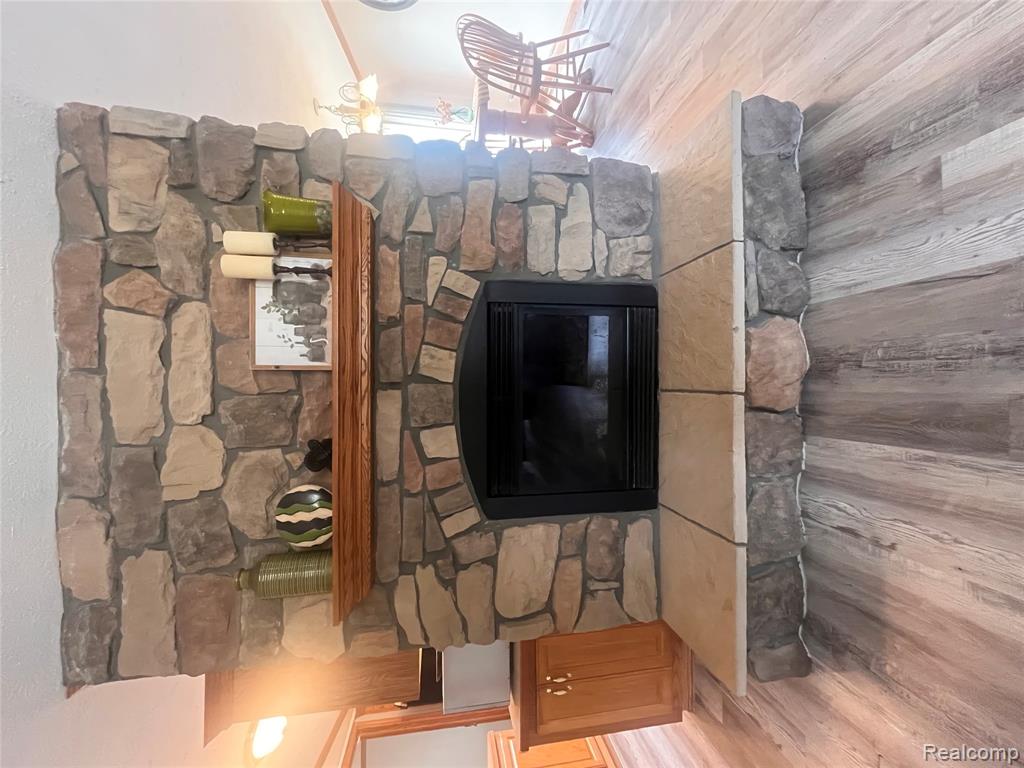 8304 Hidden Hollow Property Photo 7