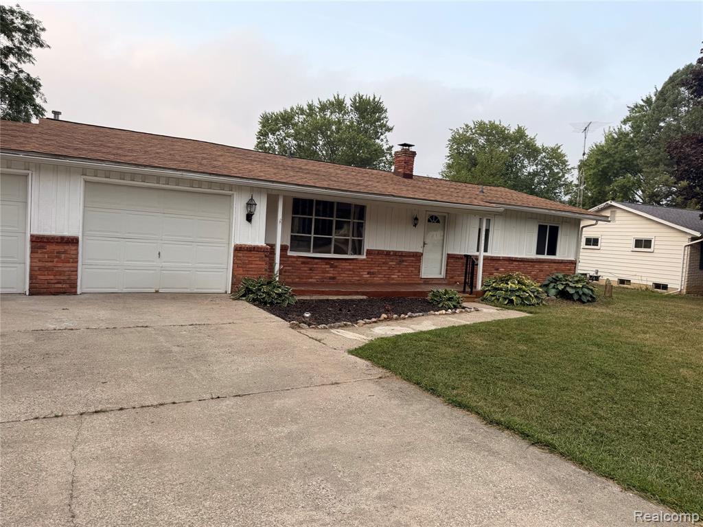 5347 Mapletree Drive Property Photo 1
