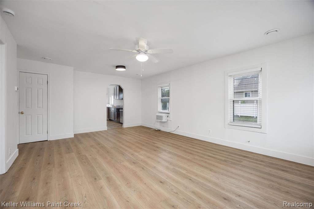 23465 Easterling Avenue Property Photo 8