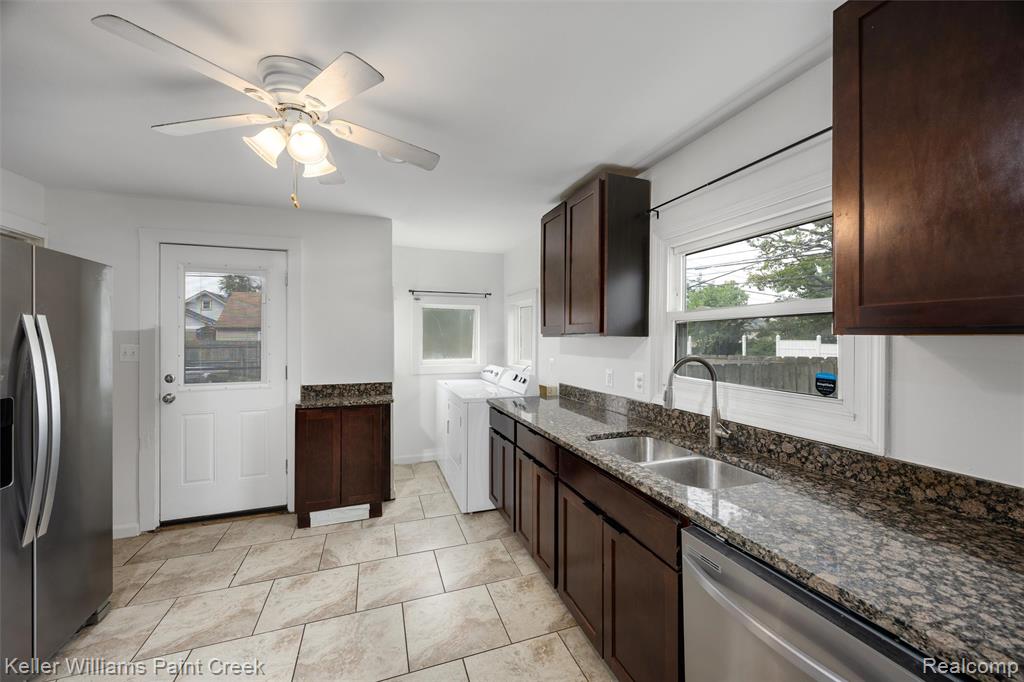23465 Easterling Avenue Property Photo 10