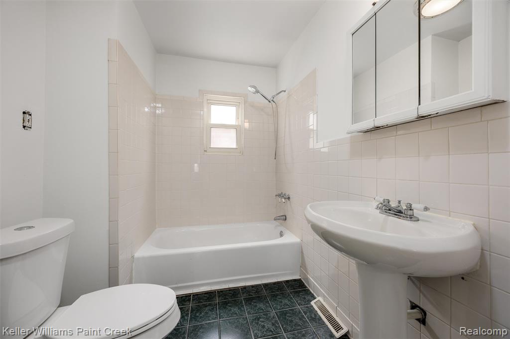 23465 Easterling Avenue Property Photo 15