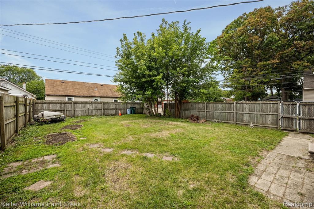 23465 Easterling Avenue Property Photo 17