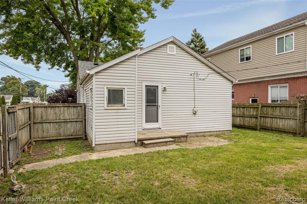 23465 Easterling Avenue Property Photo 21