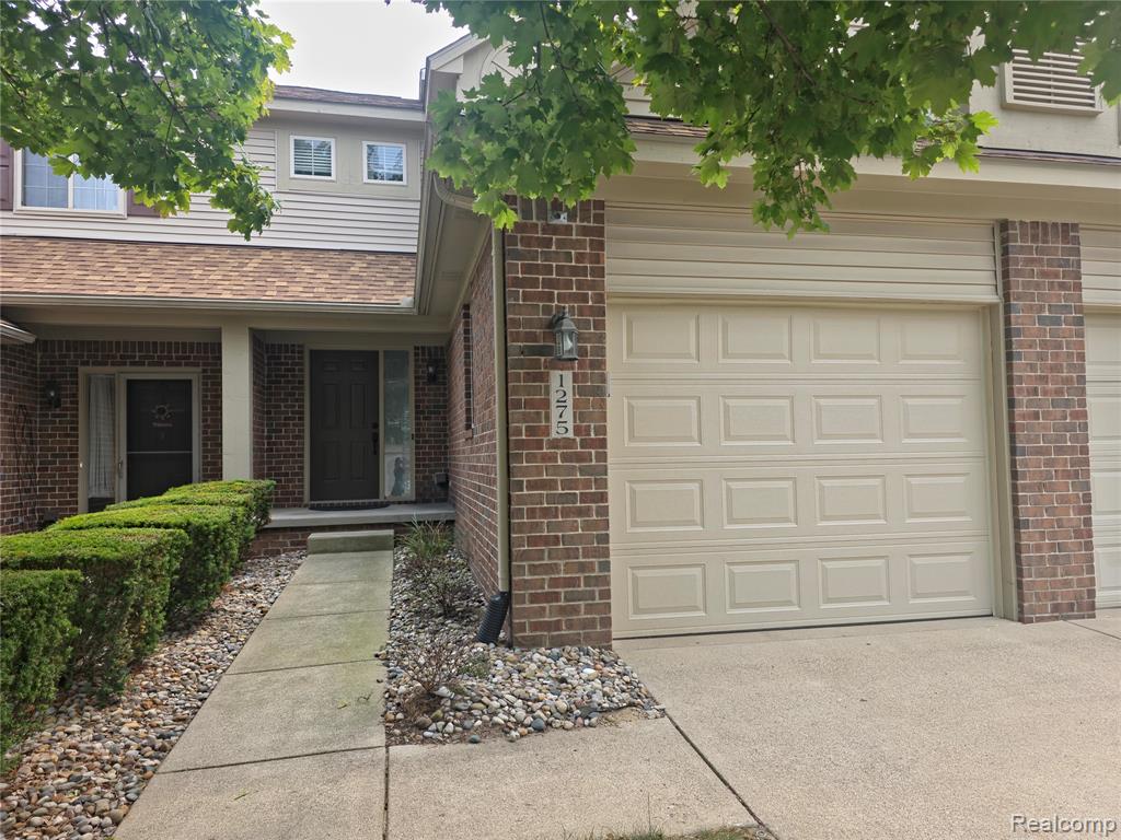 1275 Lilac Lane Property Photo 1