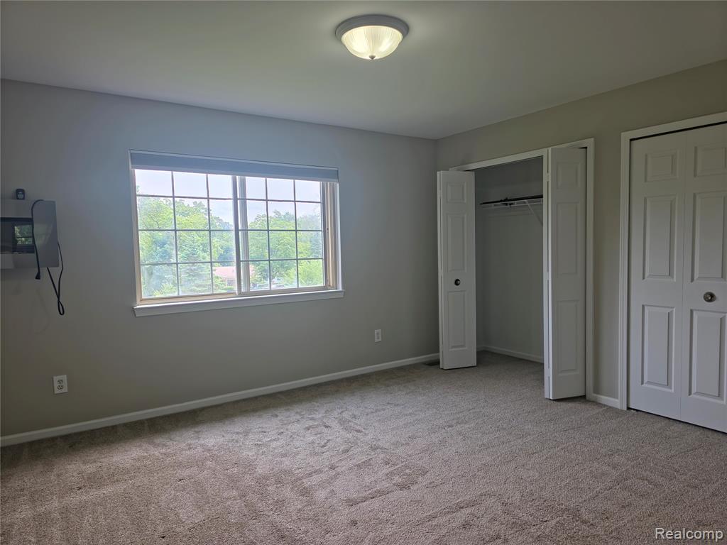 1275 Lilac Lane Property Photo 9
