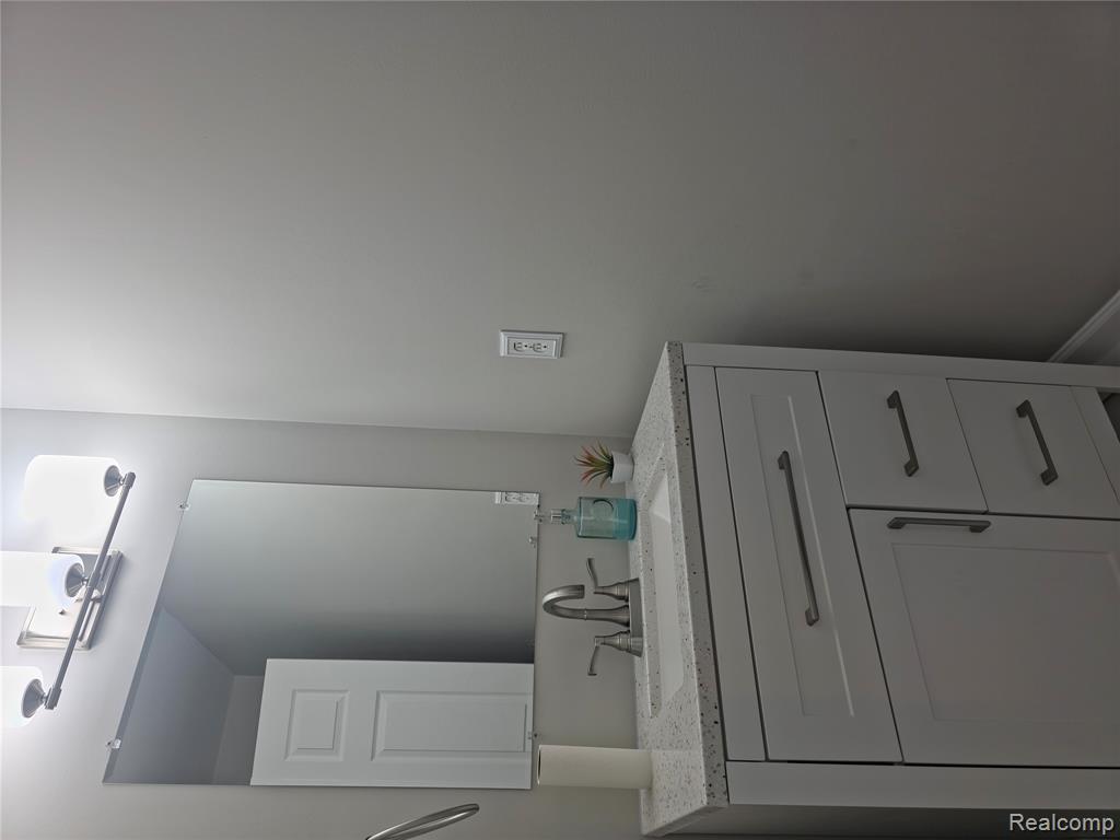 1275 Lilac Lane Property Photo 14