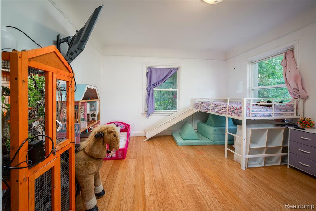 14615 Cornell Street Property Photo 16
