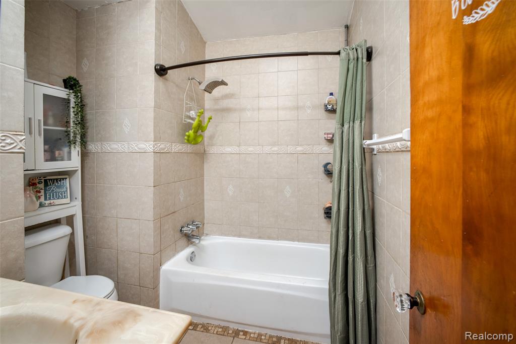 14615 Cornell Street Property Photo 18