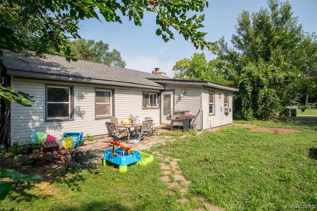 14615 Cornell Street Property Photo 20