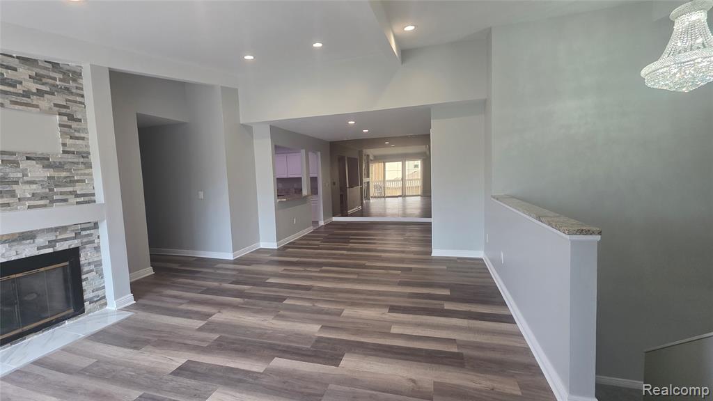 6688 Maple Lakes Drive Property Photo 16