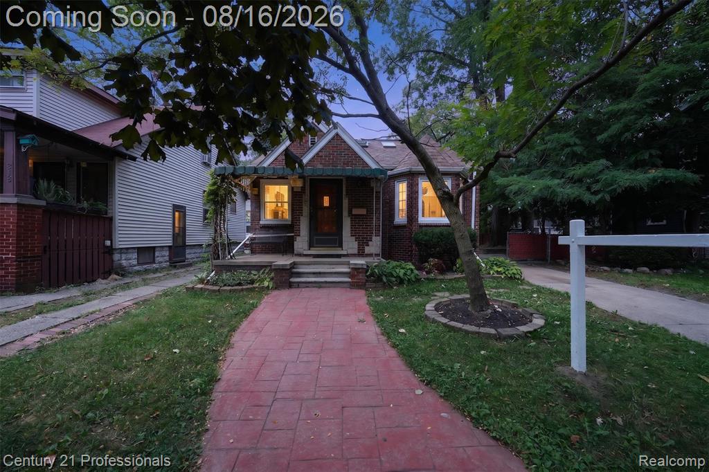 310 W Chesterfield Street Property Photo 1