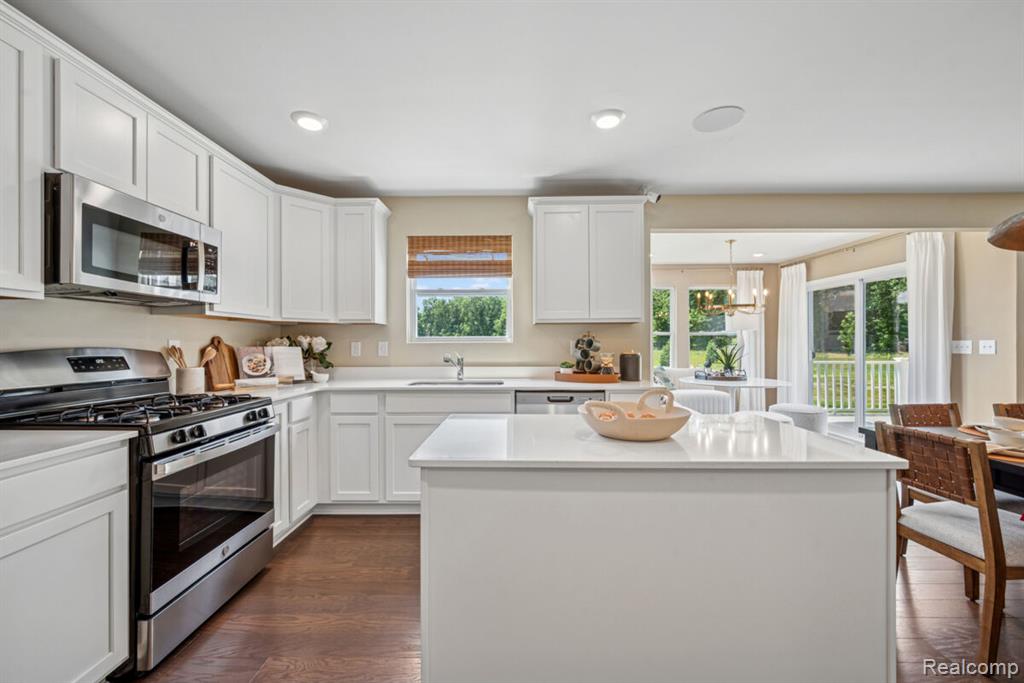 4125 Sedgeview Circle Property Photo 8