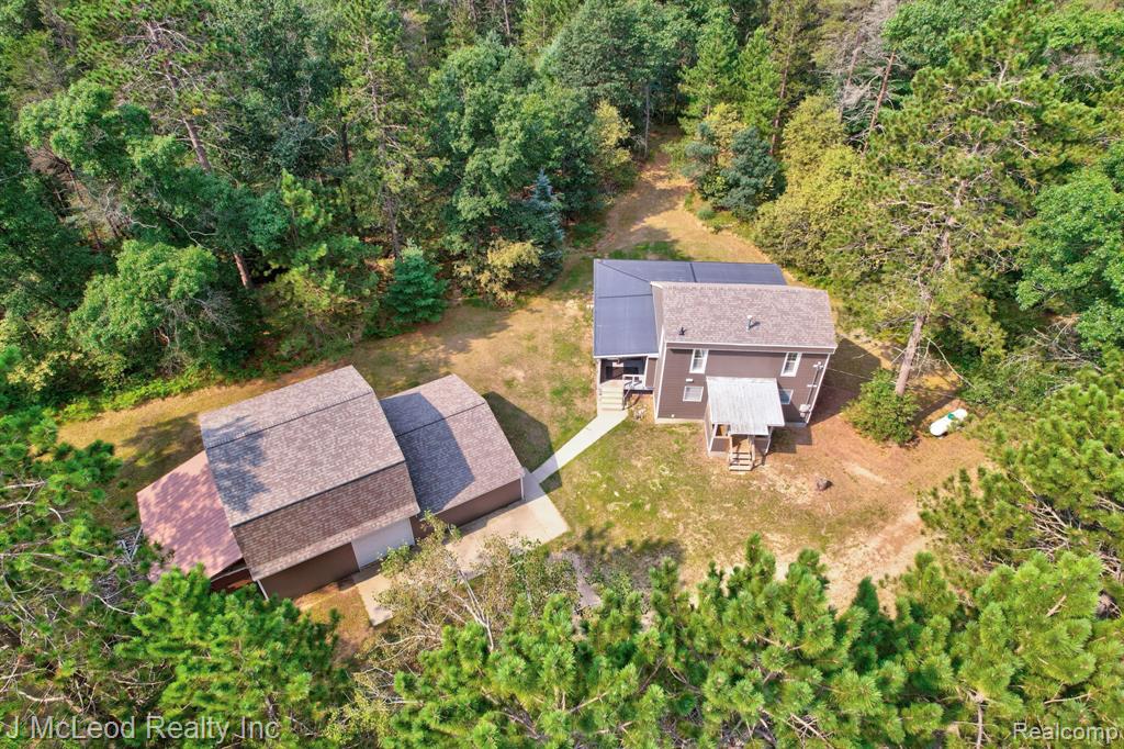 1738 E Pioneer Road Property Photo 2