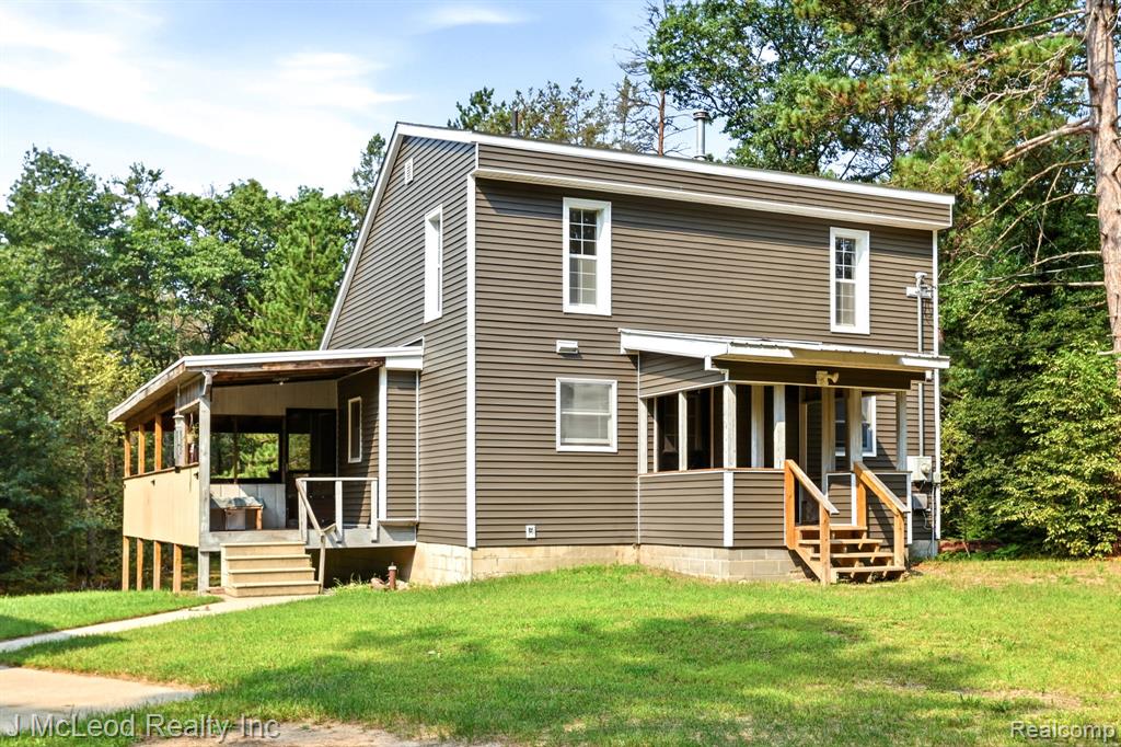 1738 E Pioneer Road Property Photo 4
