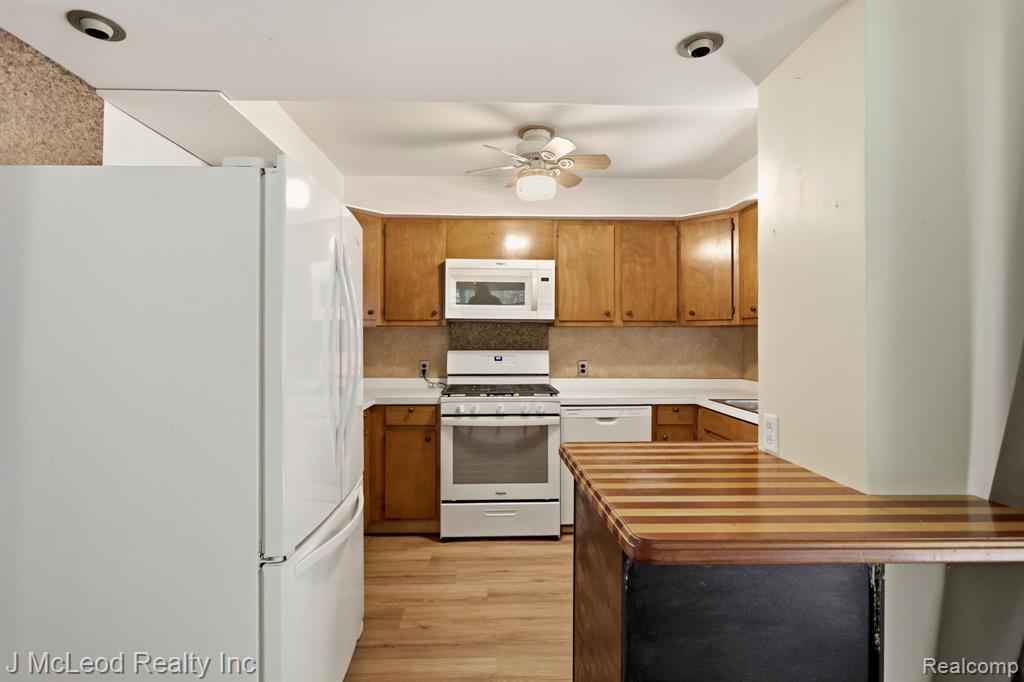 1738 E Pioneer Road Property Photo 14