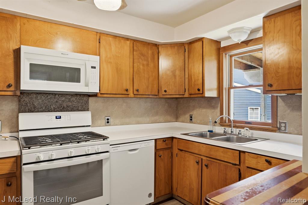 1738 E Pioneer Road Property Photo 15