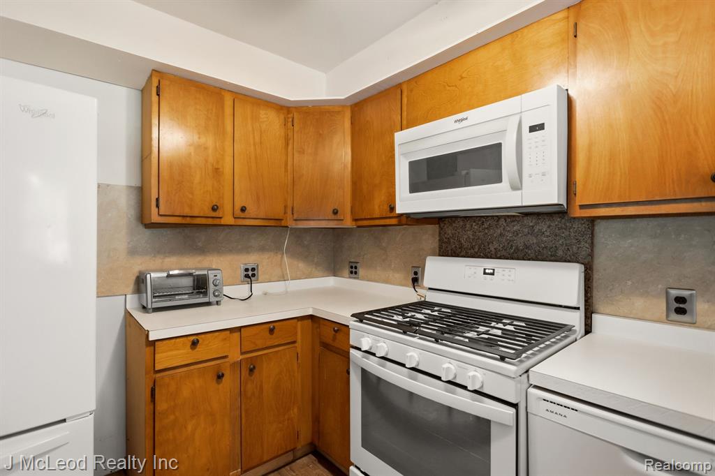 1738 E Pioneer Road Property Photo 16