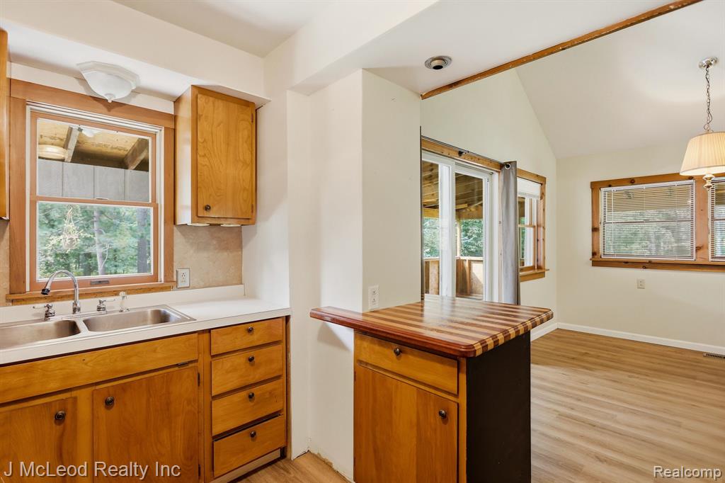 1738 E Pioneer Road Property Photo 17