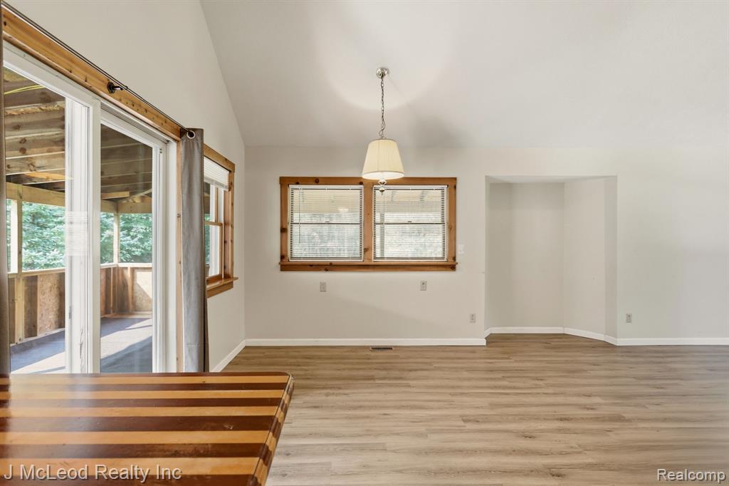 1738 E Pioneer Road Property Photo 18